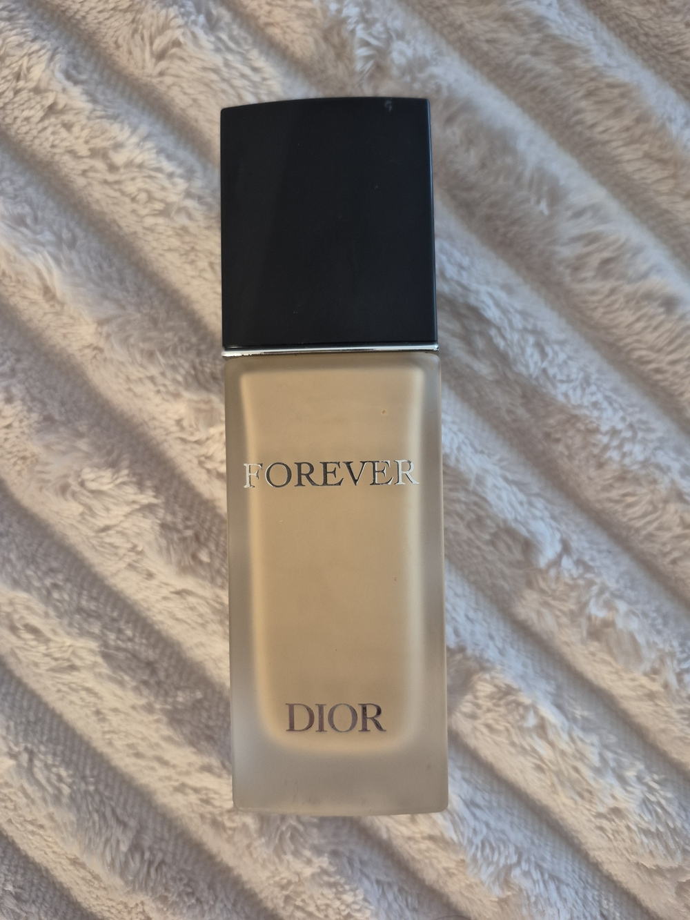 Dior Forever Liquid Foundation – Neutral Beige (2W) New